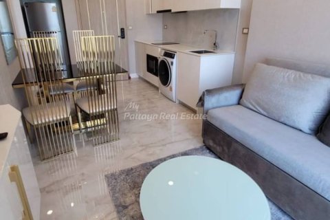 Condominio de 1 dormitorio en Pattaya, Tailandia № 152485 - foto 2