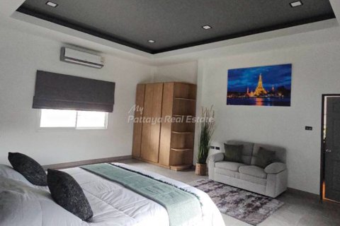 Casa de 3 dormitorios en Bang Lamung, Tailandia № 152487 - foto 12