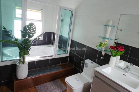 Casa de 3 dormitorios en Bang Lamung, Tailandia № 152487 - foto 13