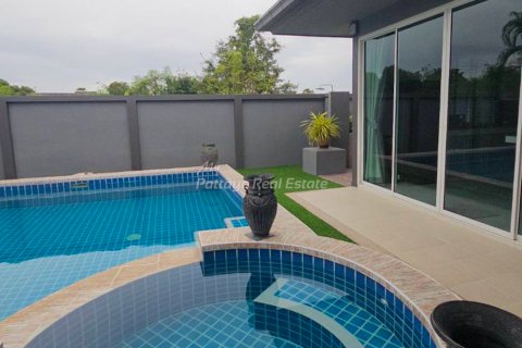 Casa de 3 dormitorios en Bang Lamung, Tailandia № 152487 - foto 2
