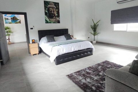 Casa de 3 dormitorios en Bang Lamung, Tailandia № 152487 - foto 11
