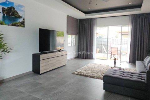 Casa de 3 dormitorios en Bang Lamung, Tailandia № 152487 - foto 8
