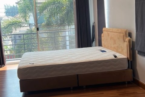 Casa de 3 dormitorios en Pattaya, Tailandia № 152483 - foto 18