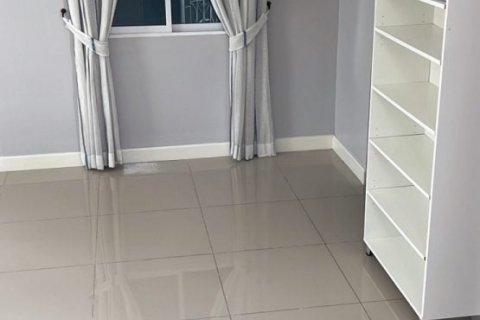 Casa de 3 dormitorios en Pattaya, Tailandia № 152483 - foto 8