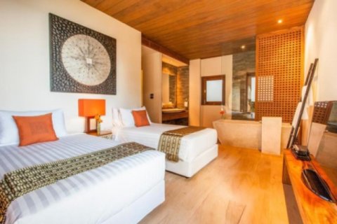 Chalet de 5 dormitorios en Ko Samui, Tailandia № 202904 - foto 4