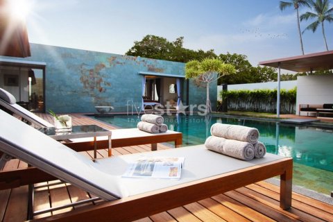 Casa de 4 dormitorios en Phuket, Tailandia № 67144 - foto 2