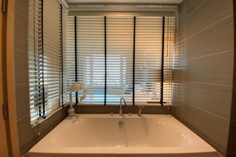 Condominio de 2 dormitorios en Bangkok, Tailandia № 66041 - foto 10