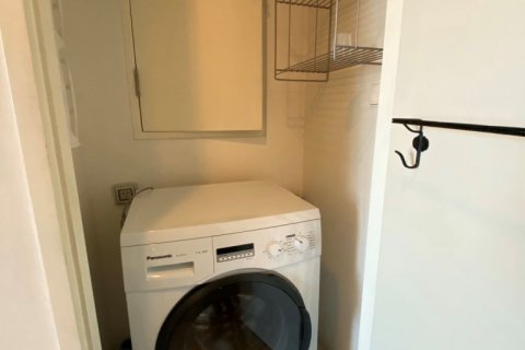 Condominio de 2 dormitorios en Bangkok, Tailandia № 66041 - foto 11