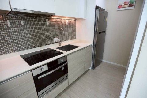 Dúplex de 2 dormitorios en Bangkok, Tailandia № 146902 - foto 7
