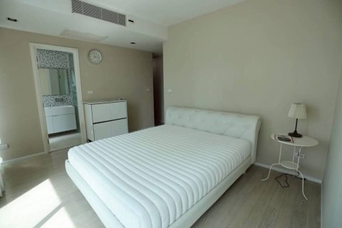 Dúplex de 2 dormitorios en Bangkok, Tailandia № 146902 - foto 2
