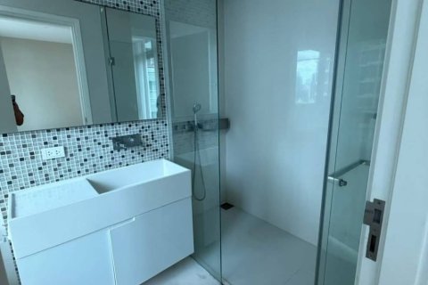 Dúplex de 2 dormitorios en Bangkok, Tailandia № 146902 - foto 5
