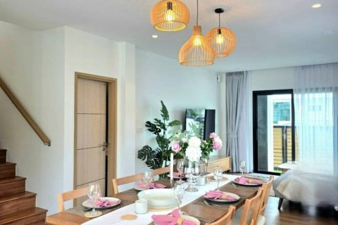 Chalet de 3 dormitorios en Phuket, Tailandia № 146903 - foto 8