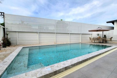 Chalet de 3 dormitorios en Phuket, Tailandia № 146903 - foto 2