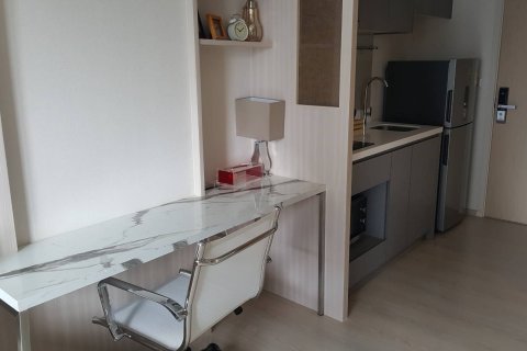 Condominio de 1 dormitorio en Watthana, Bangkok, Tailandia № 200520 - foto 5