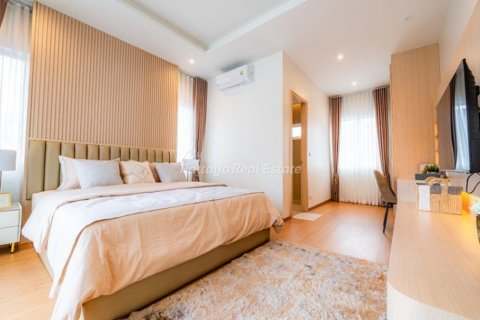 Haus in Pattaya, Thailand 4 Schlafzimmer № 154578 - Foto 10