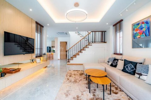 Haus in Pattaya, Thailand 4 Schlafzimmer № 154578 - Foto 3