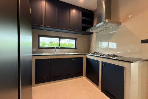Casa de 4 dormitorios en Bangkok, Tailandia № 180611 - foto 6