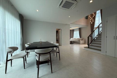 Casa de 4 dormitorios en Bangkok, Tailandia № 180611 - foto 9