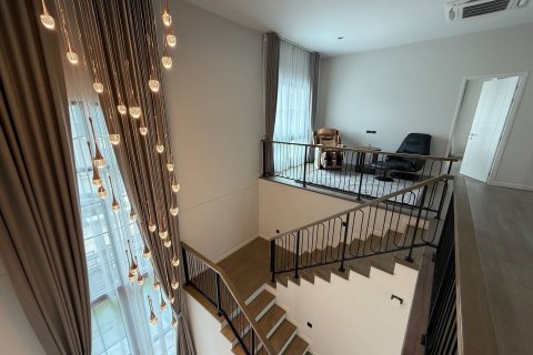 Casa de 4 dormitorios en Bangkok, Tailandia № 180611 - foto 11