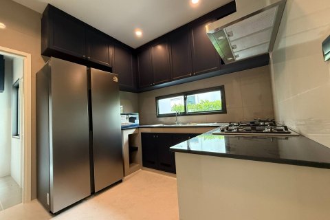 Casa de 4 dormitorios en Bangkok, Tailandia № 180611 - foto 7