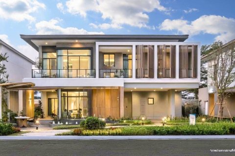 Casa de 5 dormitorios en Samut Prakan, Tailandia № 115288 - foto 3