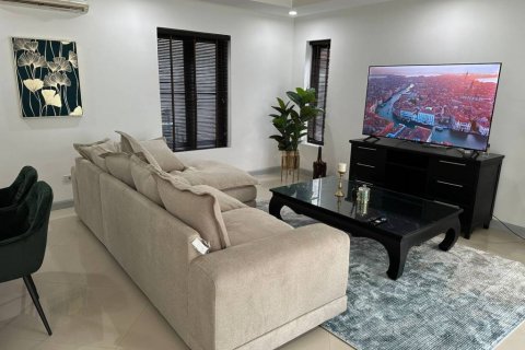 Chalet de 4 dormitorios en Sattahip, Tailandia № 115287 - foto 2