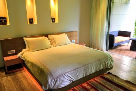Haus in Phuket, Thailand 4 Schlafzimmer № 66031 - Foto 12
