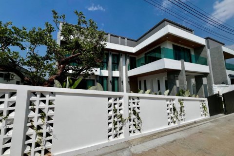 Villa in Bang Lamung, Thailand 5 bedrooms № 222659 - photo 30