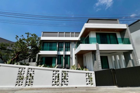 Villa in Bang Lamung, Thailand 5 bedrooms № 222659 - photo 29