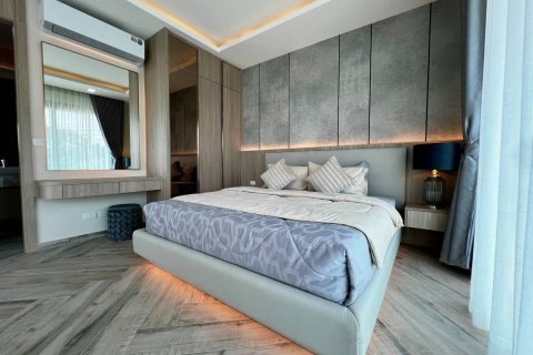 Villa in Bang Lamung, Thailand 5 bedrooms № 222659 - photo 21