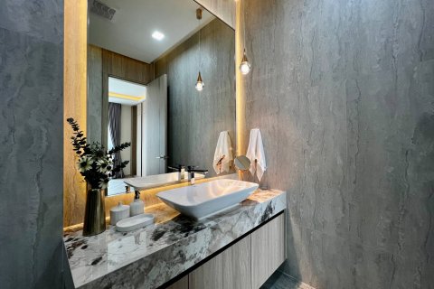 Villa in Bang Lamung, Thailand 5 bedrooms № 222659 - photo 19