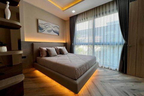 Villa in Bang Lamung, Thailand 5 bedrooms № 222659 - photo 9