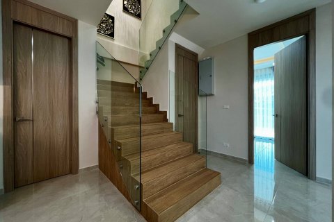 Villa in Bang Lamung, Thailand 5 bedrooms № 222659 - photo 15