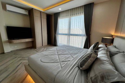 Villa in Bang Lamung, Thailand 5 bedrooms № 222659 - photo 20