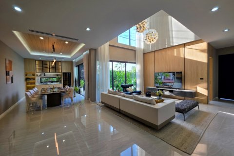 Villa in Bang Lamung, Thailand 4 bedrooms № 222716 - photo 5