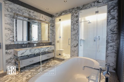 Condominio de 3 dormitorios en Sathon, Bangkok, Tailandia № 143571 - foto 22