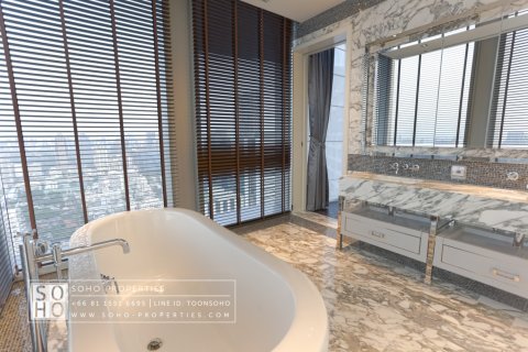 Condominio de 3 dormitorios en Sathon, Bangkok, Tailandia № 143571 - foto 24