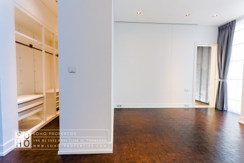 Condominio de 3 dormitorios en Sathon, Bangkok, Tailandia № 143571 - foto 19