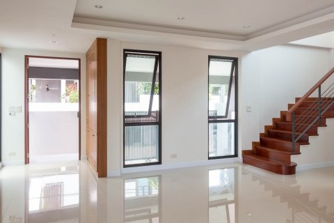 Haus in Bangkok, Thailand 3 Schlafzimmer № 143568 - Foto 3