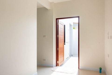 Haus in Bangkok, Thailand 3 Schlafzimmer № 143568 - Foto 12