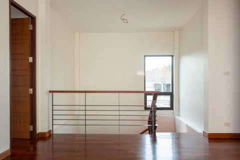 Haus in Bangkok, Thailand 3 Schlafzimmer № 143568 - Foto 13