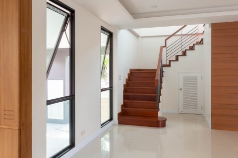 Haus in Bangkok, Thailand 3 Schlafzimmer № 143568 - Foto 4