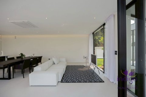 Chalet de 4 dormitorios en Chiang Mai, Tailandia № 162674 - foto 2