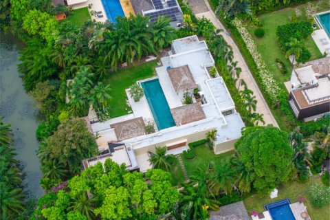 Villa in Phuket, Thailand 5 Schlafzimmer № 158905