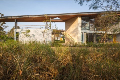 Casa de 6 dormitorios en Prachinburi, Tailandia № 180396 - foto 2