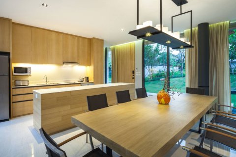 Casa de 6 dormitorios en Prachinburi, Tailandia № 180396 - foto 10