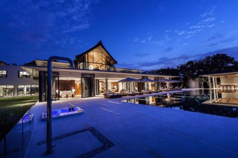 Casa de 7 dormitorios en Phuket, Tailandia № 180395 - foto 30