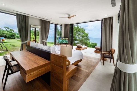 Casa de 7 dormitorios en Phuket, Tailandia № 180395 - foto 15