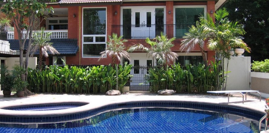 บ้านในวัฒนา, กรุงเทพฯ, ประเทศไทย 3 ห้องนอน № 200676