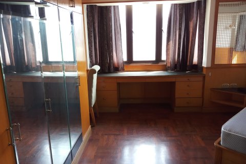 Condominio de 2 dormitorios en Khlong Toei, Bangkok, Tailandia № 200674 - foto 14